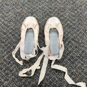 Stinky Smelly Used Old Pointe Shoes